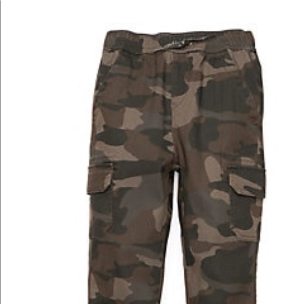 Boys size 18 Woven Joggers